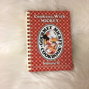 Disney Book-Cooking With Mickey  Volume 2